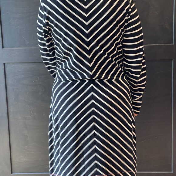 HATLEY tailored shift dress - Picture 2 of 5